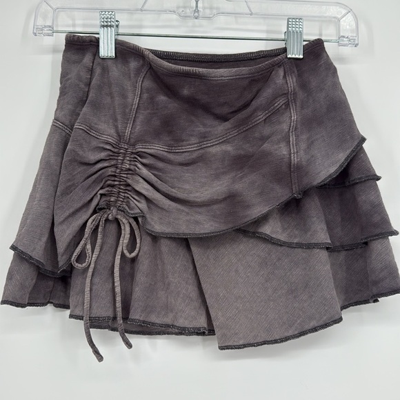 BDG Luna Ruffle Ruched Mini Skirt Size XS - Picture 6 of 9